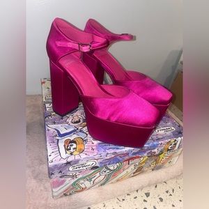 Never been worn Pink platform Versace inspired Jeffrey Campbell women’s heels